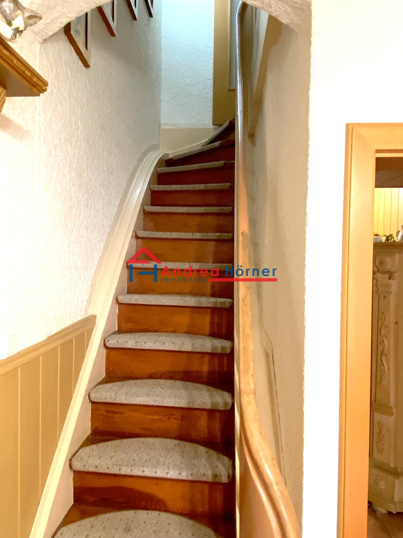 Treppe zum Obergeschoss Treppe zum Obergeschoss