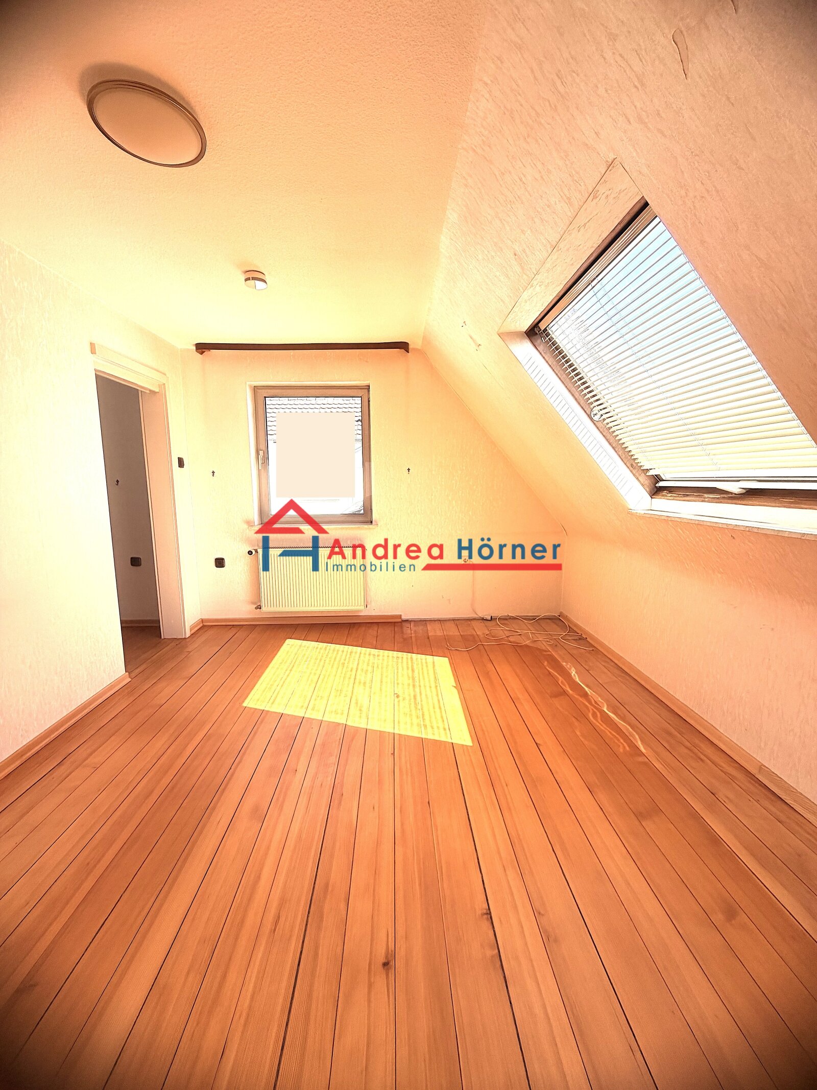 Zimmer 1 Obergeschoss Zimmer 1 Obergeschoss
