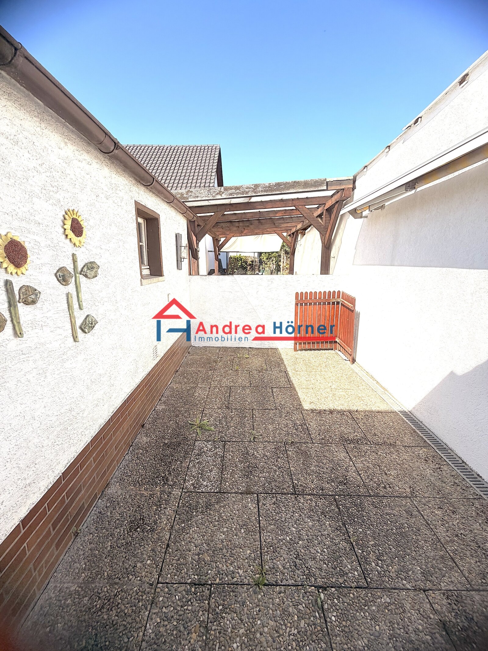 Terrasse mit Markise Terrasse mit Markise